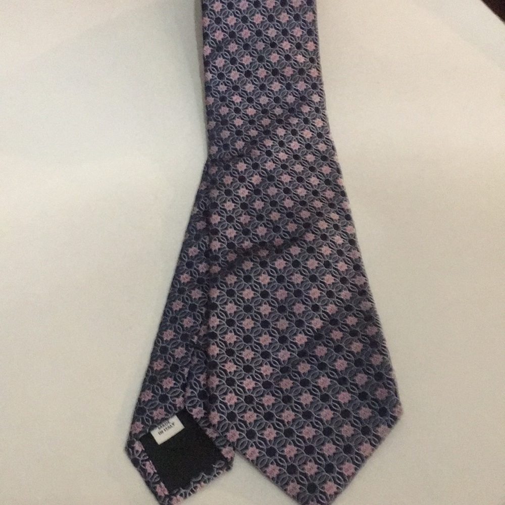Valentino tie 💯 silk made in Italy.